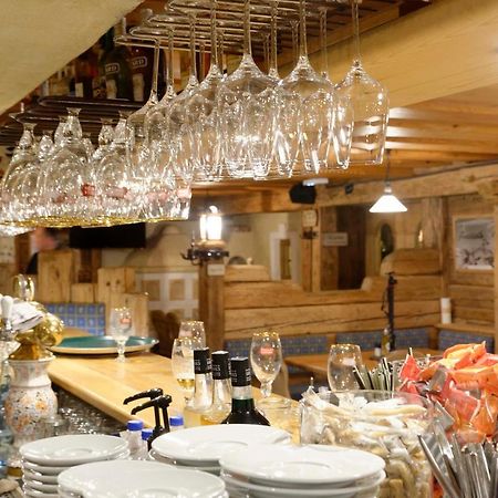 Hotel 3 Etoiles -Restaurant Le Pilatus Courchevel Exteriér fotografie
